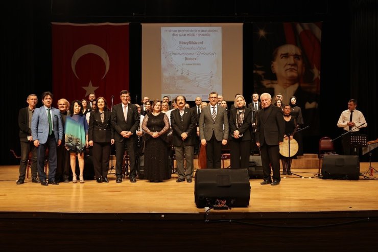 Kütahya’da "HüseyNihavend" konseri sanatseverlerle buluştu