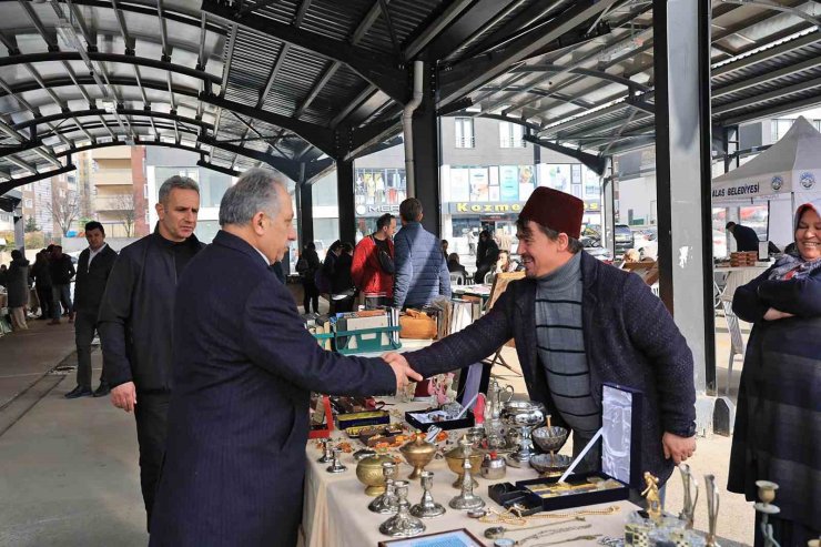 Bu pazar Nisan ayının antika pazarı