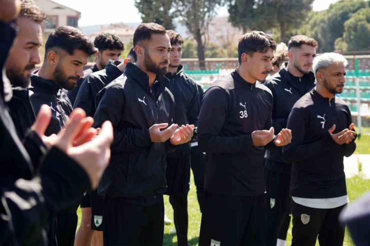 Muğlaspor, dua eşliğinde antrenmana çıktı