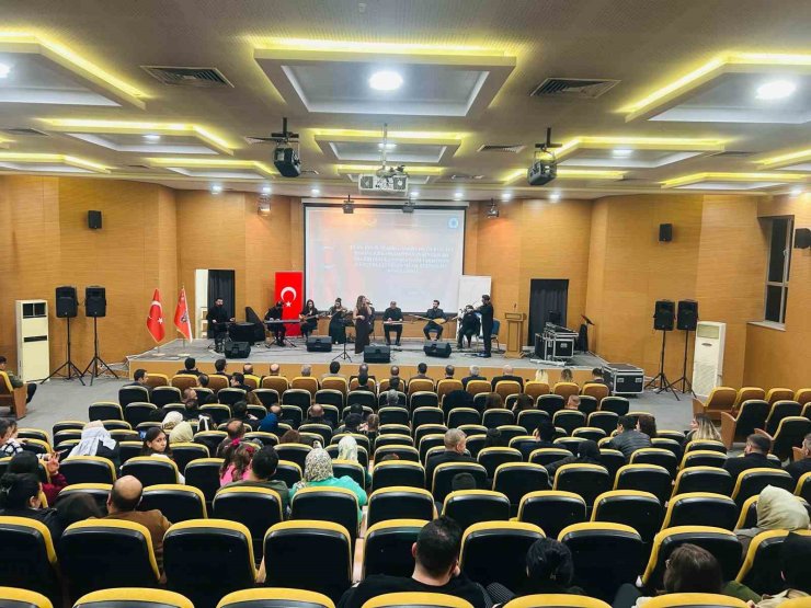 Van Büyükşehir Belediyesinden Polis Günü konseri