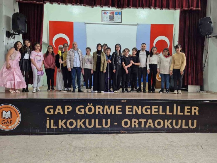 GKV’li öğrencilerden anlamlı oyun