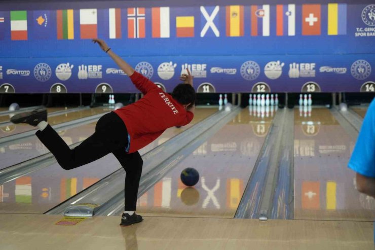 Samsun’da Avrupa Bowling Gençler Şampiyonası heyecanı: Milliler ilk peşinde