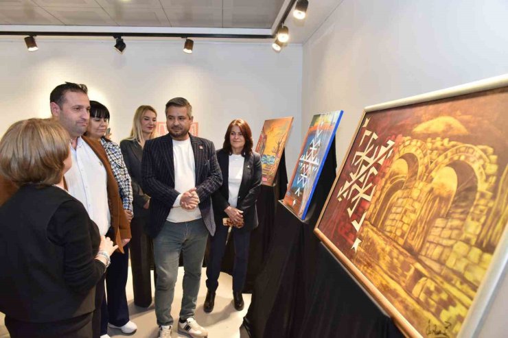 ’Geçmiş Zaman Olur Ki’ sergisi sanatseverlere kapılarını araladı