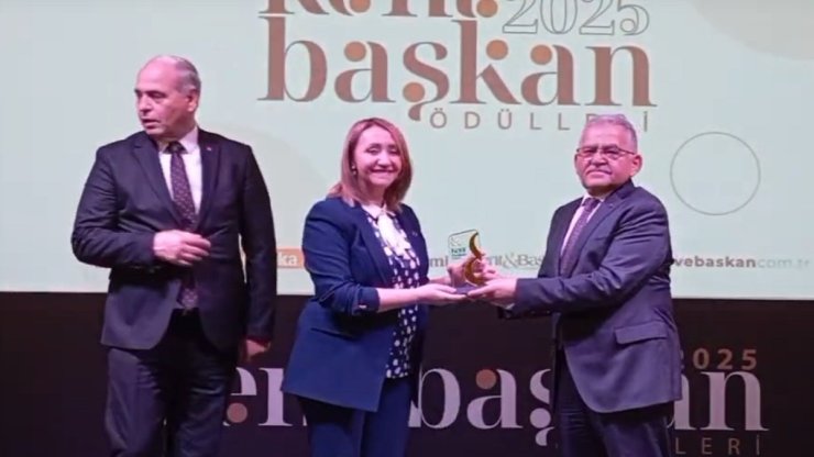 Başkan Tekin’in başarısı ulusal ölçekte taçlandırıldı