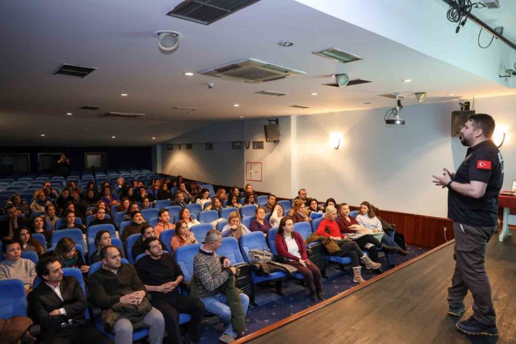 Büyükşehir’den personele "En İyi Narkotik Polisi: Anne" eğitimi