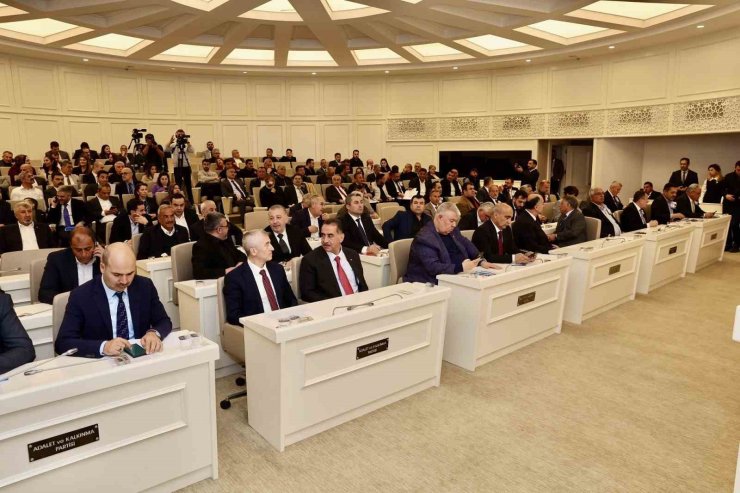 Gaziantep Büyükşehir Belediye Meclisi’nde encümen ve komisyon üyeleri belirlendi