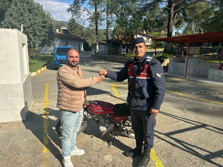Çalınan motosikletine 7 yıl sonra kavuştu