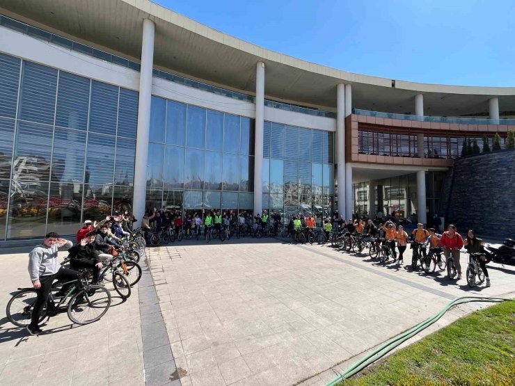 Kalp sağlığı için pedal çevirdiler