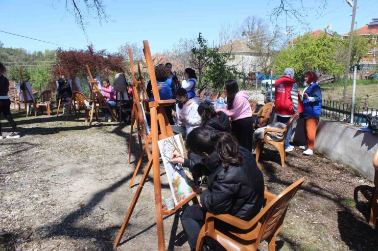 675 yıllık meşenin altında Turizm Haftası coşkusu