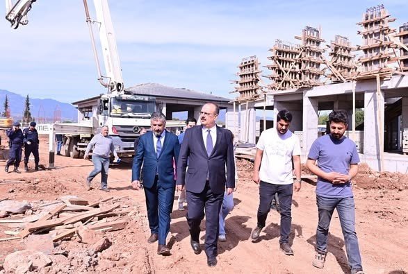 Vali Canbolat, çocuk evleri inşaatını yerinde inceledi