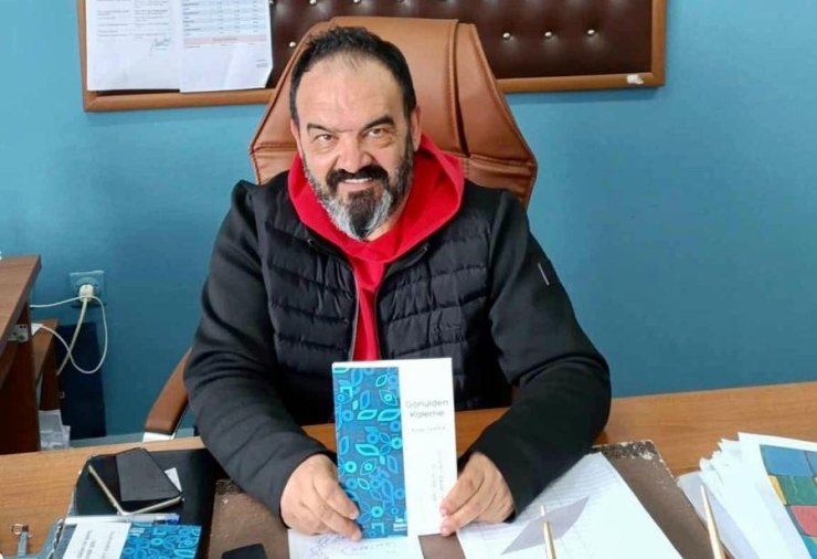 Kalemini yüreğiyle buluşturdu, gelirini öğrencilere bağışladı