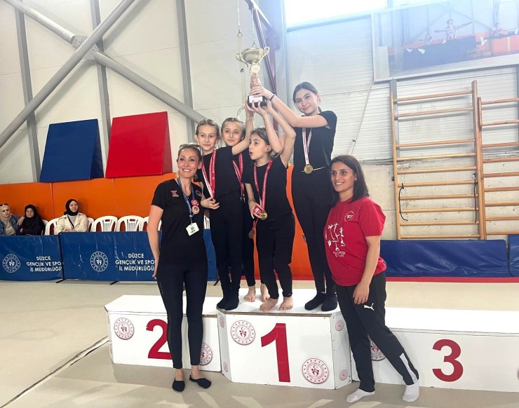 50 sporcu mücadele etti