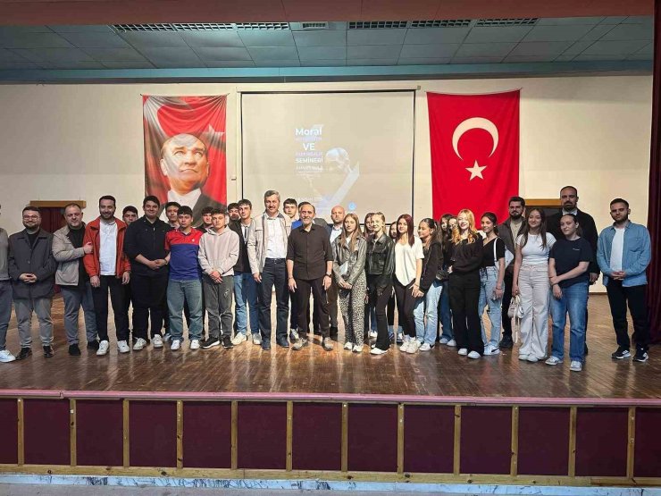 Soma’da Ahmet Sula’dan unutulmaz bir seminer