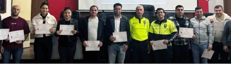 Trafik ekiplerine uyuşturucu test cihazı kullanıcı eğitimi