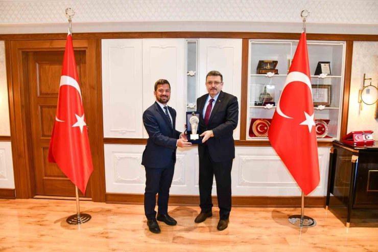 Trabzon Büyükşehir Belediyesi’ne ’Ulaşımda Aklın Yolu’ ödülü