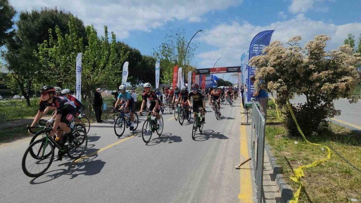 Türkiye Kupası 3. Etap Yol Yarışları Balıkesir’de tamamlandı