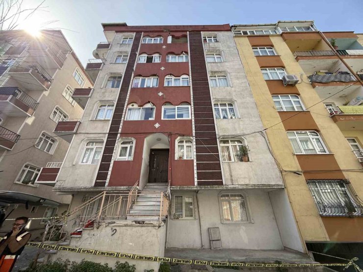 Güngören’de kolonlarından ses gelen 6 katlı bina inceleme yapıldı