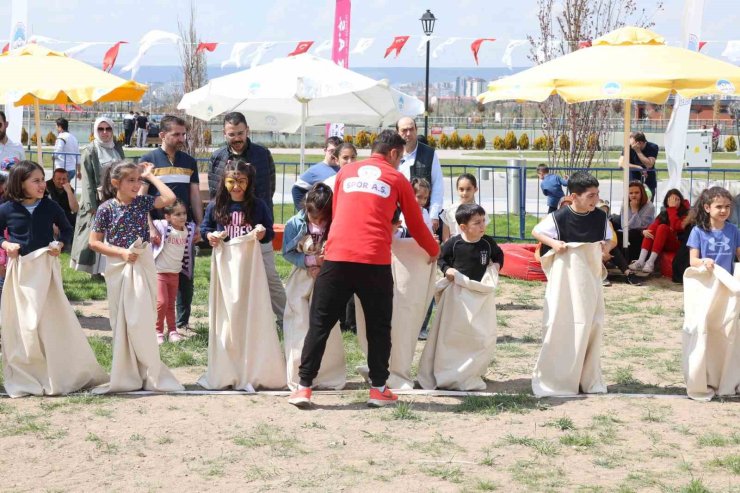 Minikler, 2’inci Çocuk Kitap Fuarı ve Şenliği’nde Spor AŞ ve KAYMEK ile çoşuyor