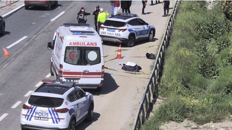 Silivri’de geri manevra yapan tır yaşlı adama çarptı