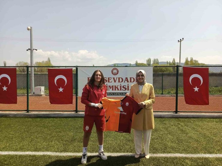 UEFA Kadınlar Şampiyonlar Ligi’nde gruplara kalmayı başaran Galatasaray U-17 Kadın Futbol Takımı Gölpazarı’nda kampa girdi