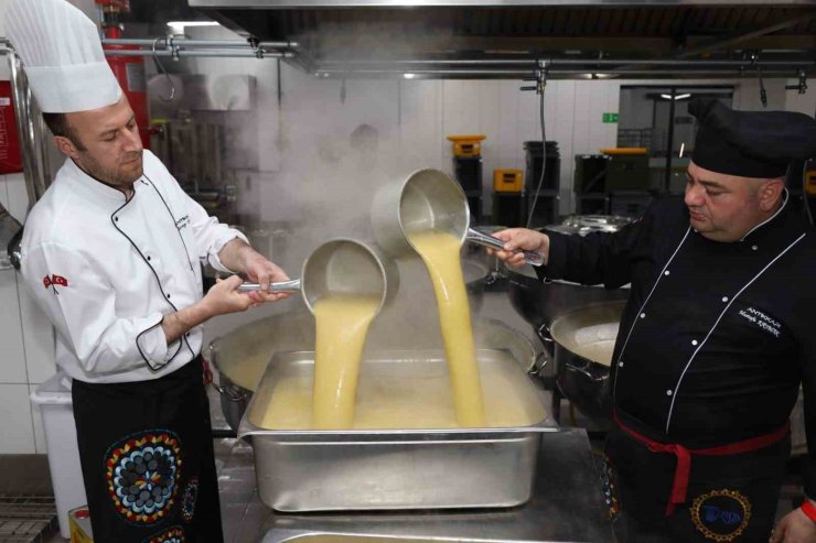 Afet tırı İstanbulluların yanında