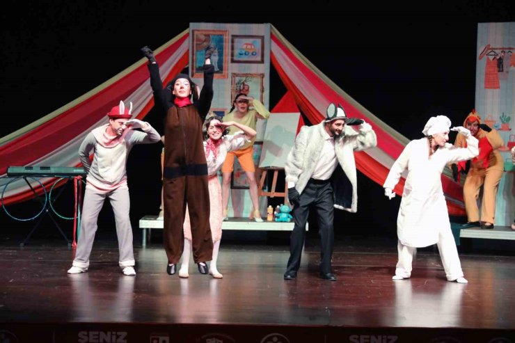 Menteşe Belediye Tiyatrosu uluslararası festivalde sahne aldı