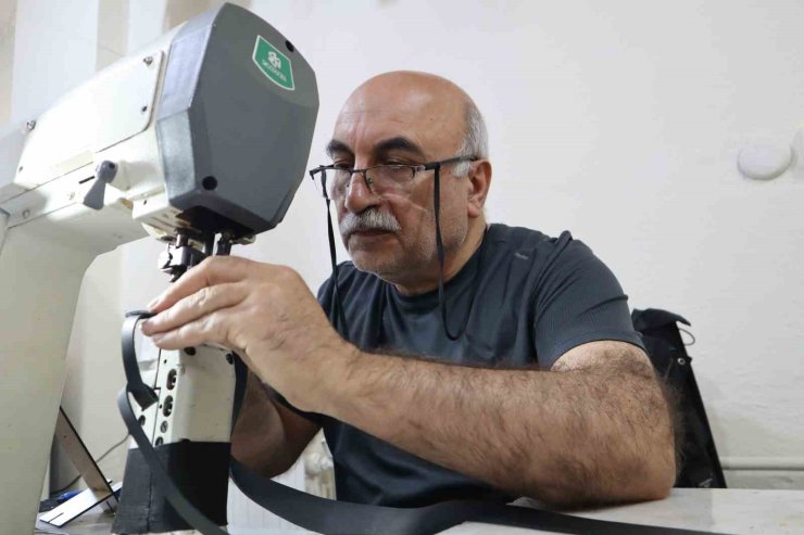 Hobisi, depremzede vatandaşın ekmek teknesi oldu