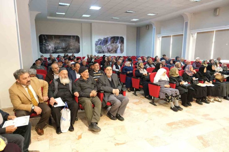 Erzincan’da hacı adayları bilgilendirildi