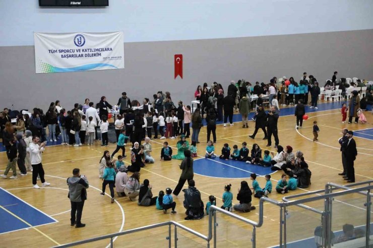 BARÜ’de çocuk şenliği coşkusu yaşandı