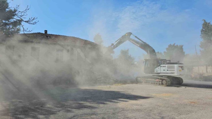 Doğanpınar İlkokulu tarihe karışıyor