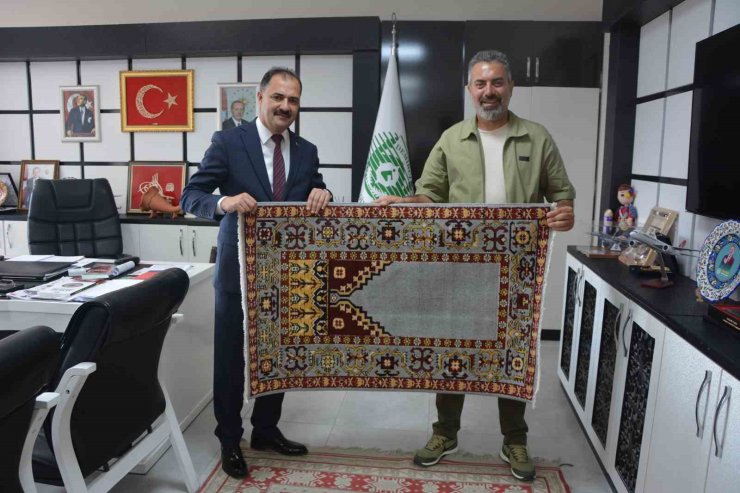 Sanatçı Turgay Başyayla Demirci’de tanıtım çekimi yaptı