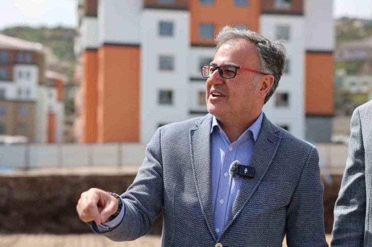 Başkan Özdoğan: "Yeni iş merkezimiz, Hacılar’ın ticari hayatına güç katacak"