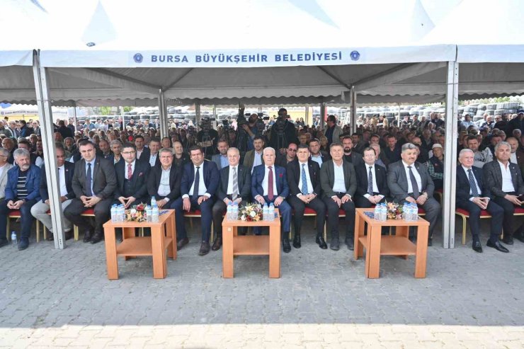 Bursa Büyükşehir’den çiftçiye büyük destek: Üreticiler sulama borularına kavuştu