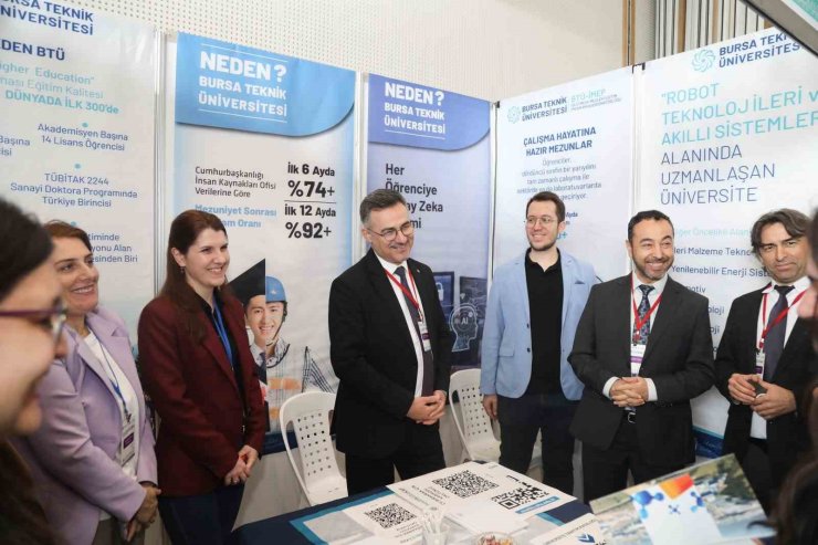 BTÜ Marmara Kariyer Fuarı’nda ilgi gördü