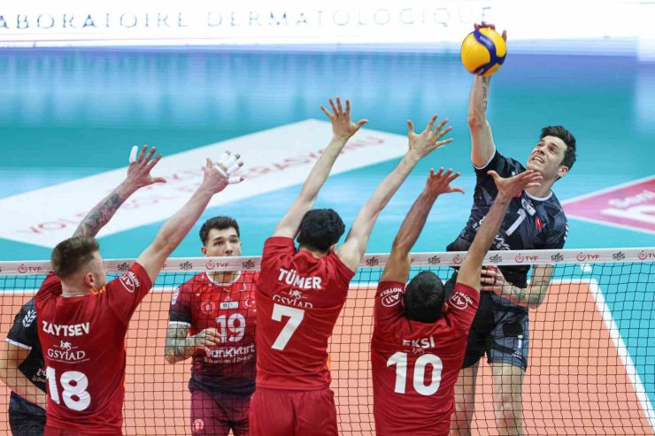 Efeler Ligi’nde şampiyon Ziraat Bankkart