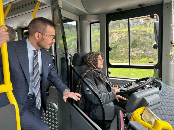 Tokat’ta toplu taşımada kadın eli