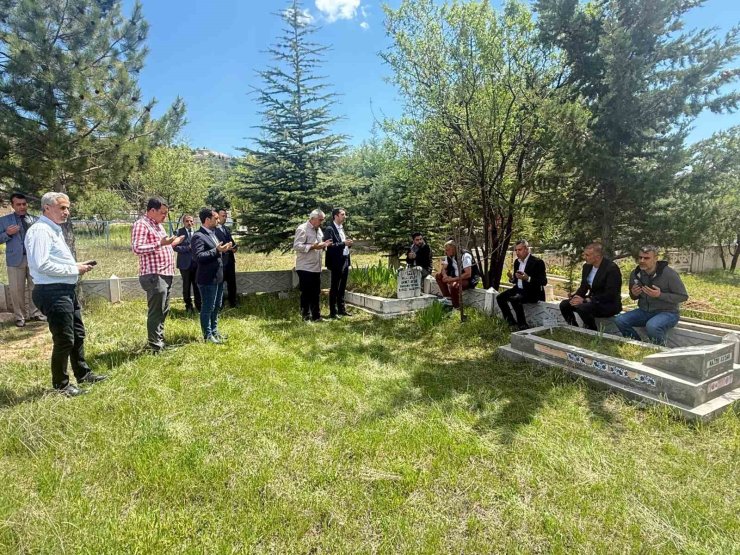 Ahmet Aytar Elazığ’da kabri başında anıldı