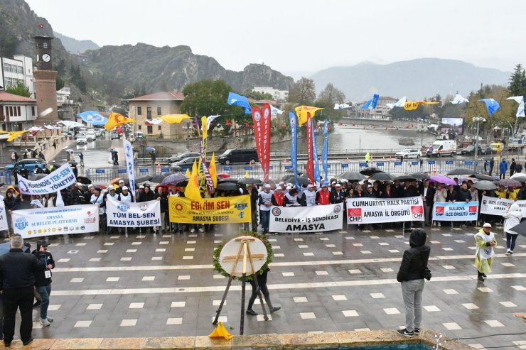 Amasya’da yağmur altında 1 Mayıs kutlaması