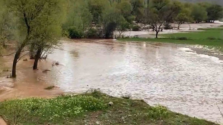 Kırıkkale’de kuvvetli sağanak: Dereler taştı, tarım arazileri zarar gördü