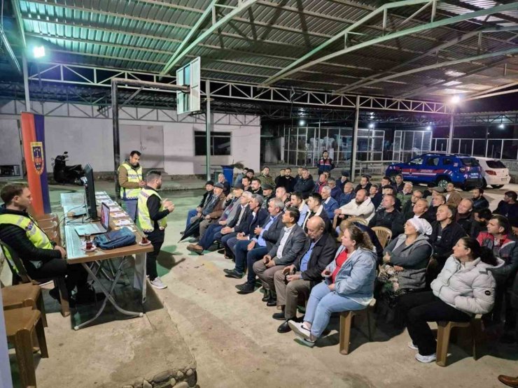 Mahalle sakinlerine ‘Siber Dolandırıcılık’ bilgilendirmesi