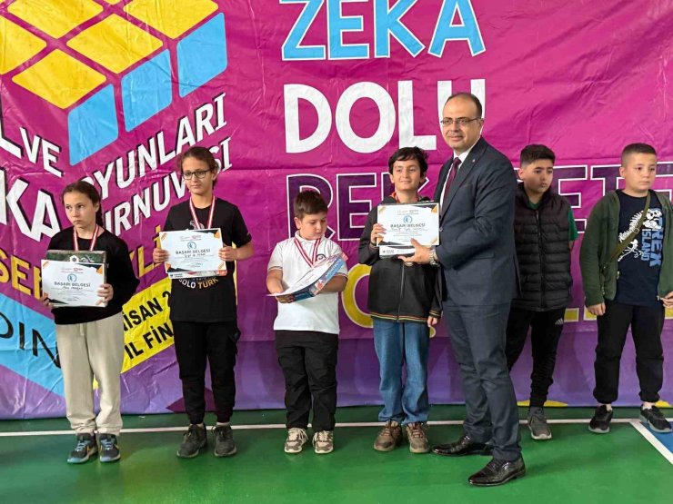 TAZOF Yarışmalarında Nazillili öğrenciler gururlandırdı