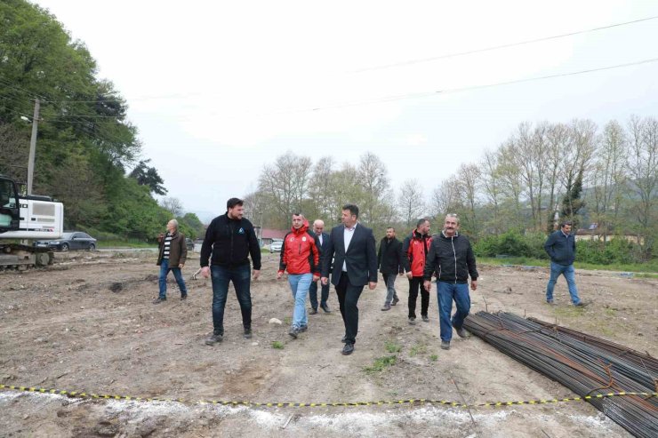 Akyazı’da 4 mahallede spor tesisi çalışmaları başladı