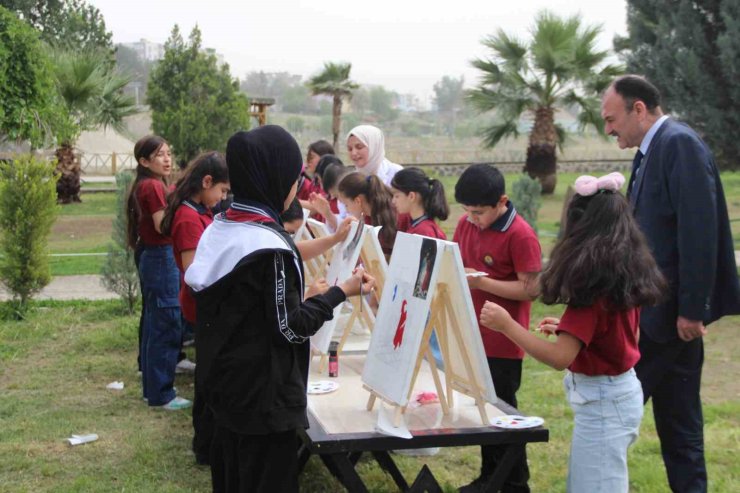 Cizre’de "Okulumla Sosyalleşiyorum" projesiyle öğrenciler açık havada sanatla buluştu