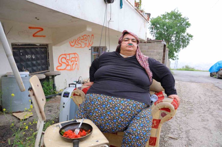 Bir çocuk annesinin zorlu yaşam mücadelesi: Kilosu 200’e dayandı