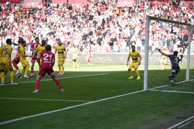 Trendyol Süper Lig: Samsunspor: 1 - Eyüpspor: 0 (Maç devam ediyor)