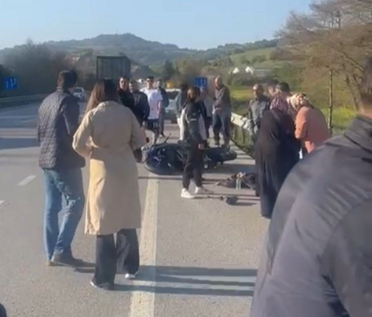 Yenişehir’de kontrolden çıkan motosiklet devrildi: 1 ölü, 1 yaralı