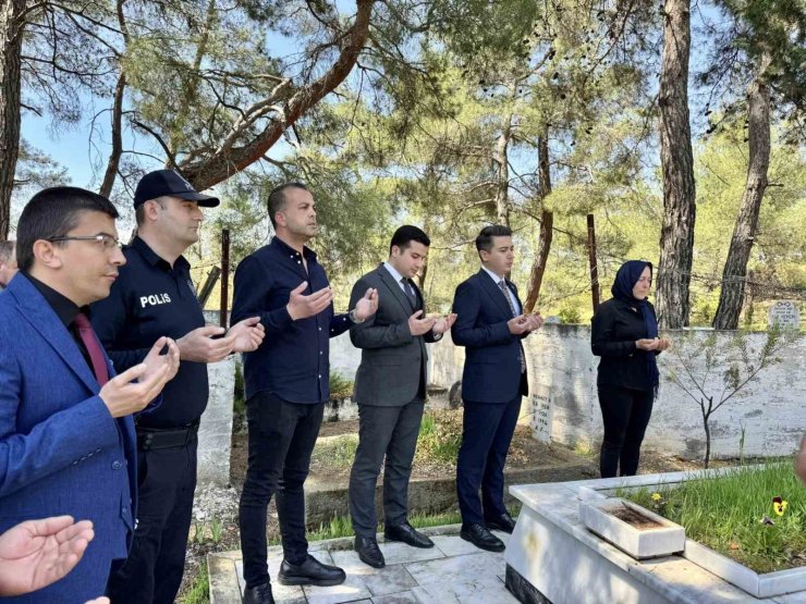 Karacasu şehidini unutmadı