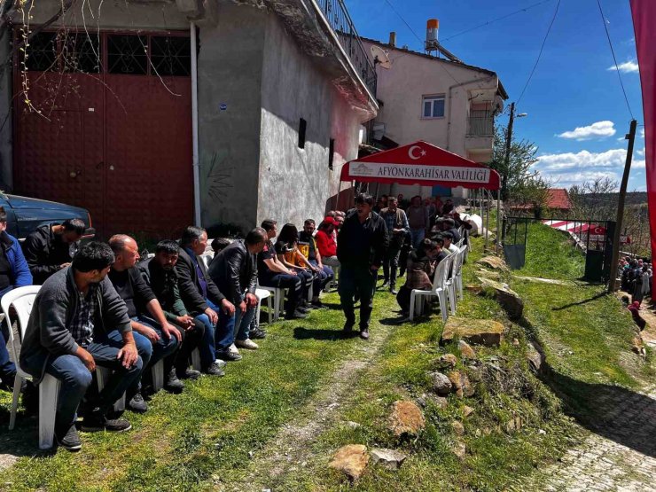 Şehit evinde bekleyiş devam ediyor