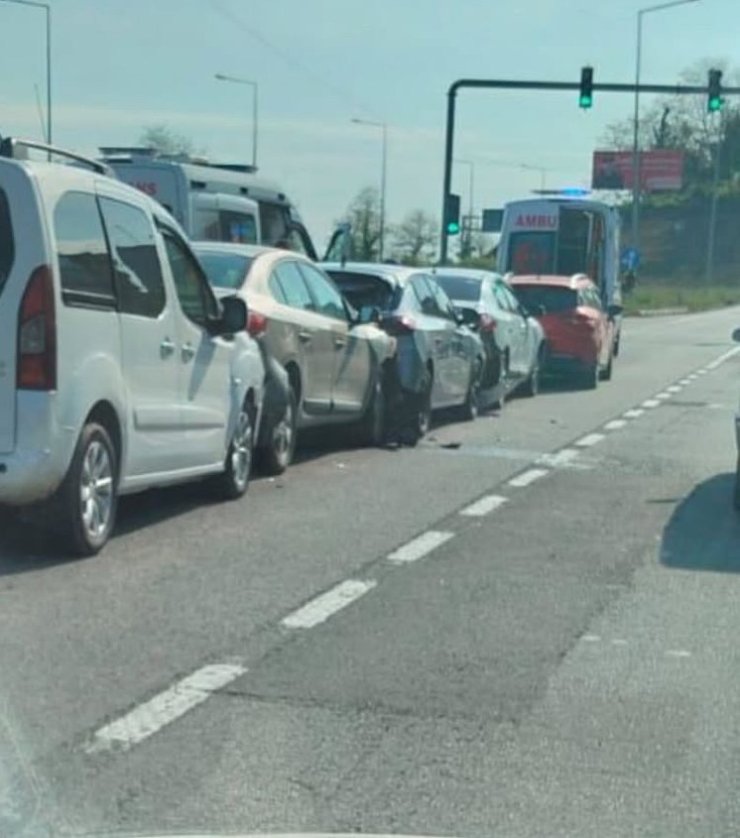 Giresun’da zincirleme trafik Kazası: 2 yaralı
