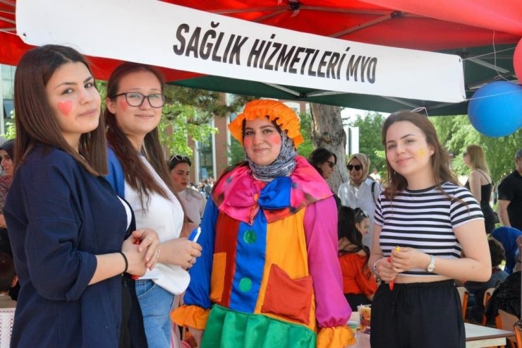 Bilecik’te Bilim ve Kültür Şenliğine binlerce kişi katıldı